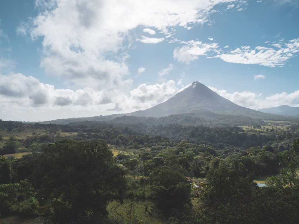 La Fortuna landschap met vulkaan Arenal