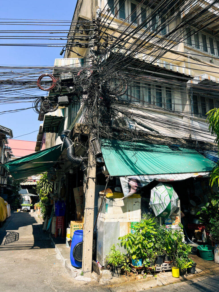 Elektriciteitsbedrading in Bangkok